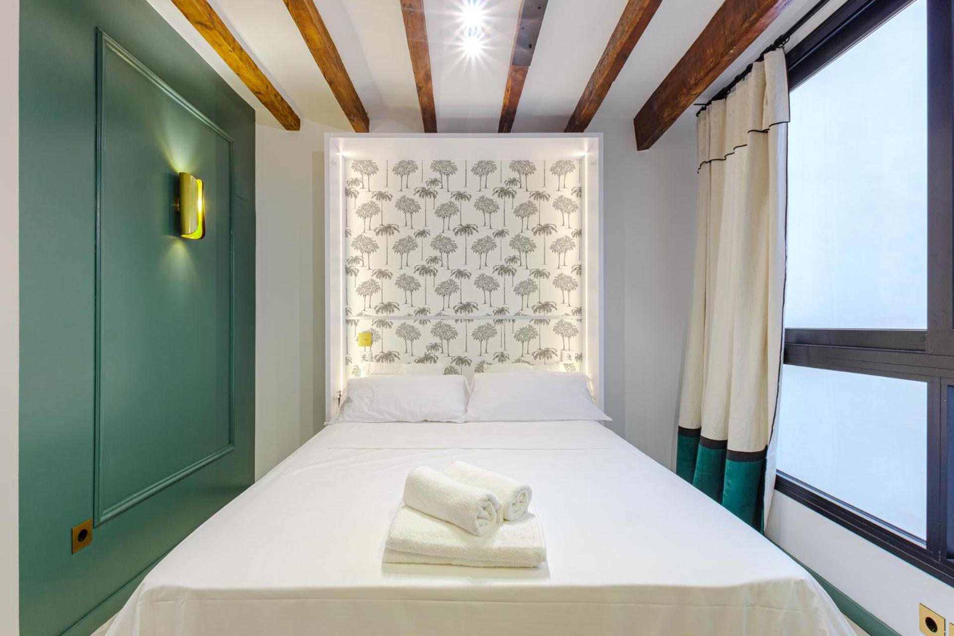 Refined And Practical Studio In Historic Center Of Alicante Luaran gambar