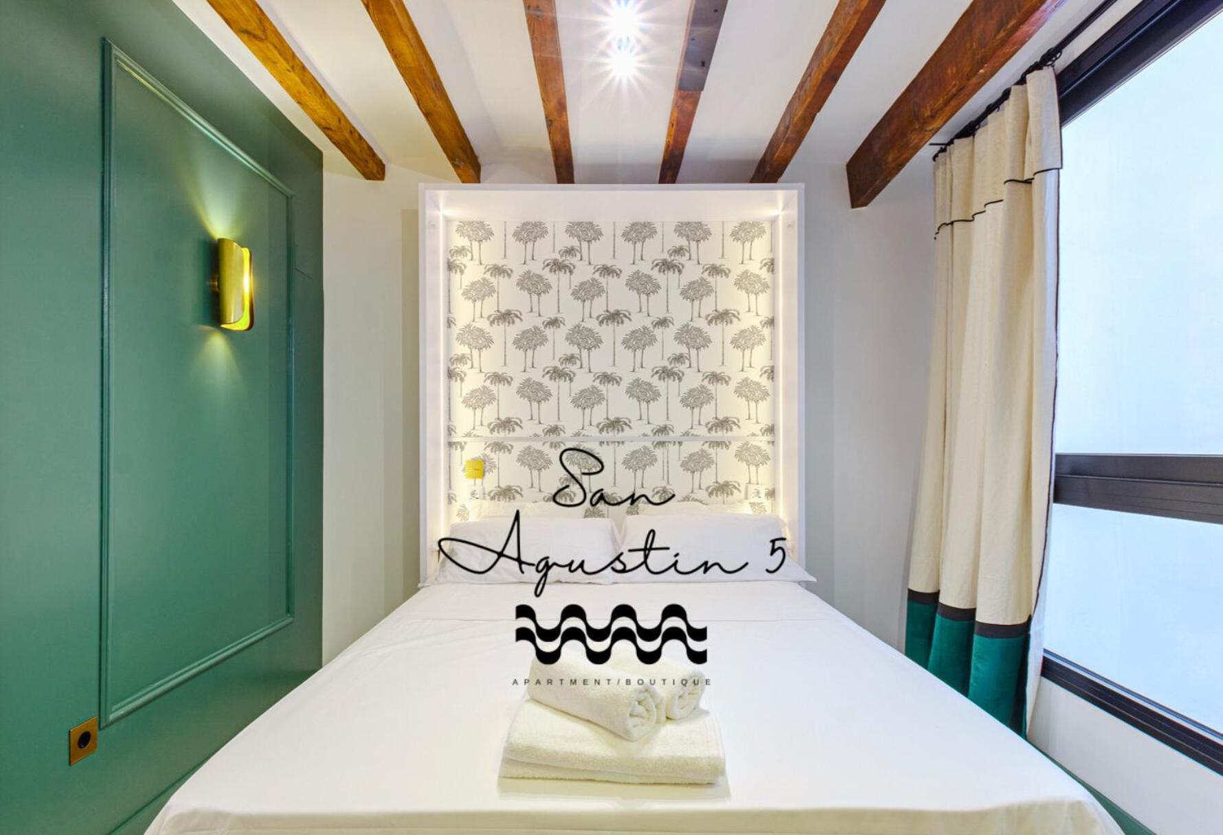 Refined And Practical Studio In Historic Center Of Alicante Luaran gambar