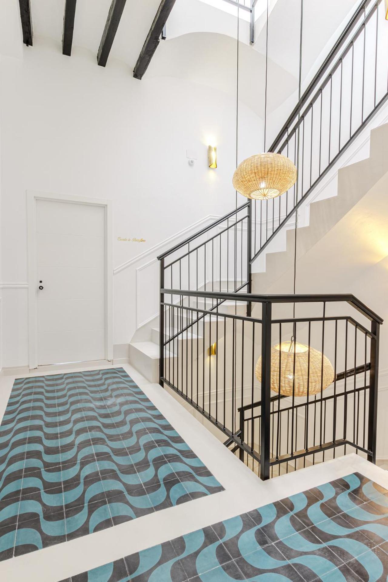 Refined And Practical Studio In Historic Center Of Alicante Luaran gambar
