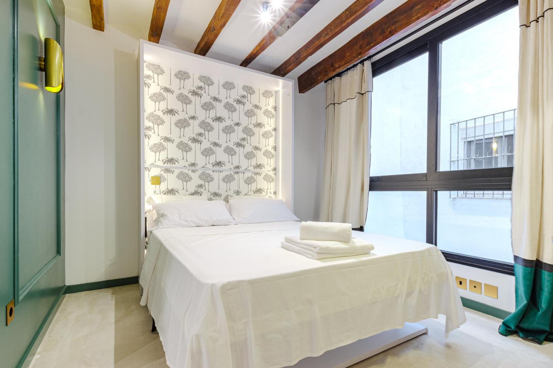 Refined And Practical Studio In Historic Center Of Alicante Luaran gambar